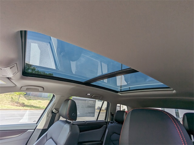 Vehicle image 22 of 29