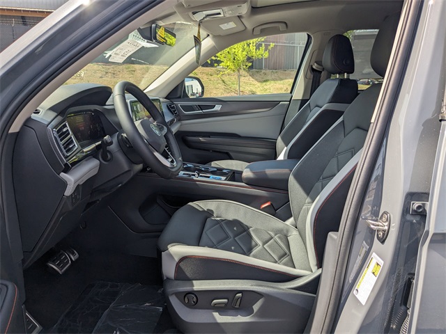 Vehicle image 21 of 29