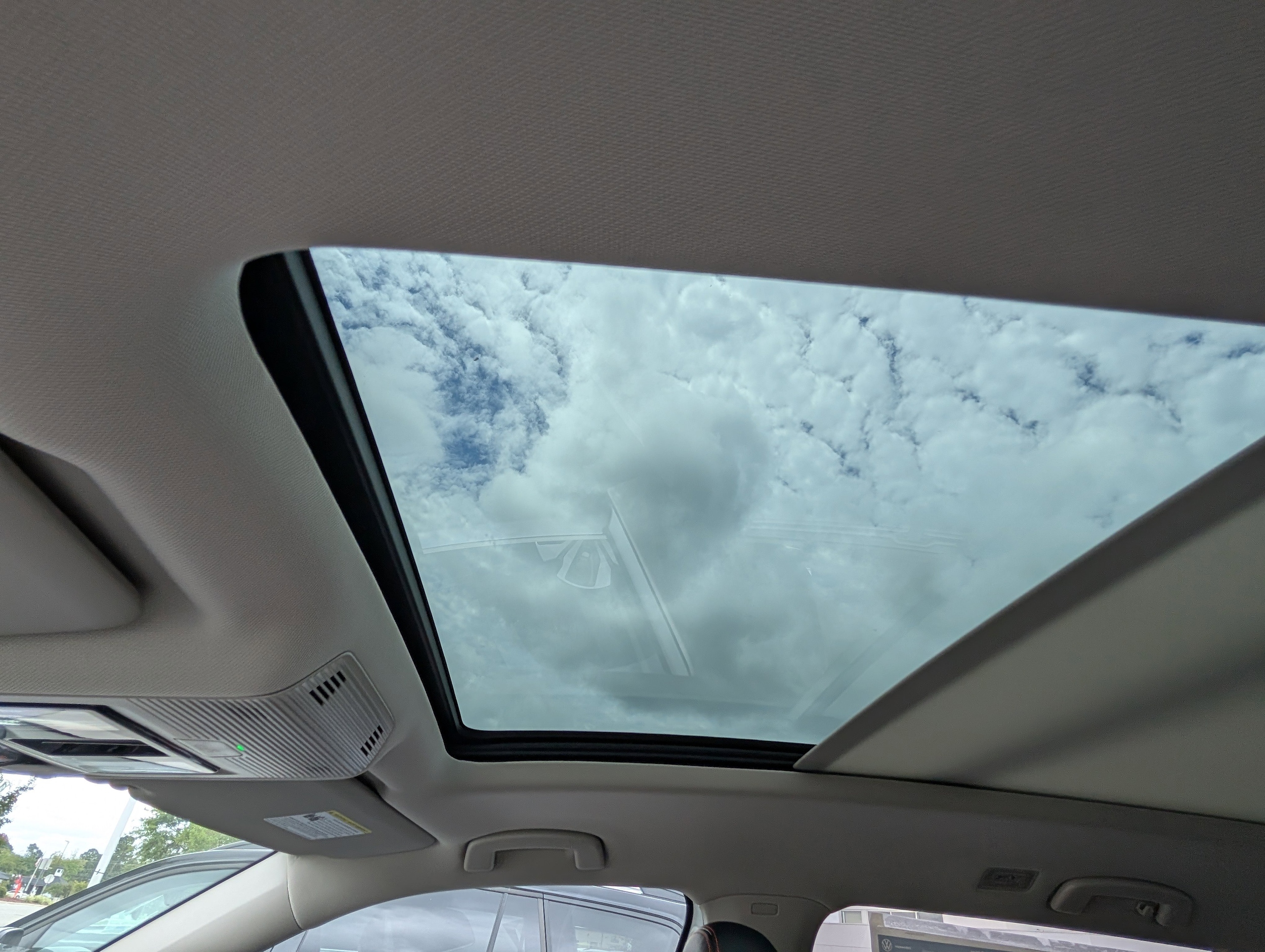 Vehicle image 14 of 39