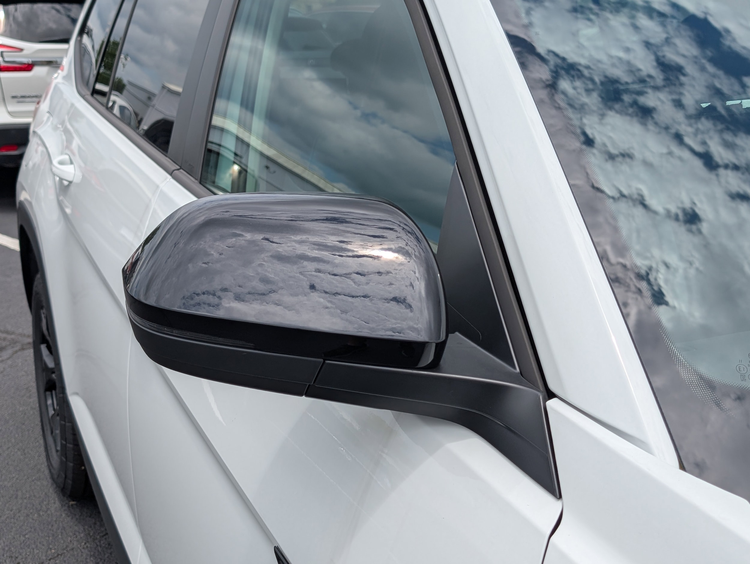 Vehicle image 38 of 39