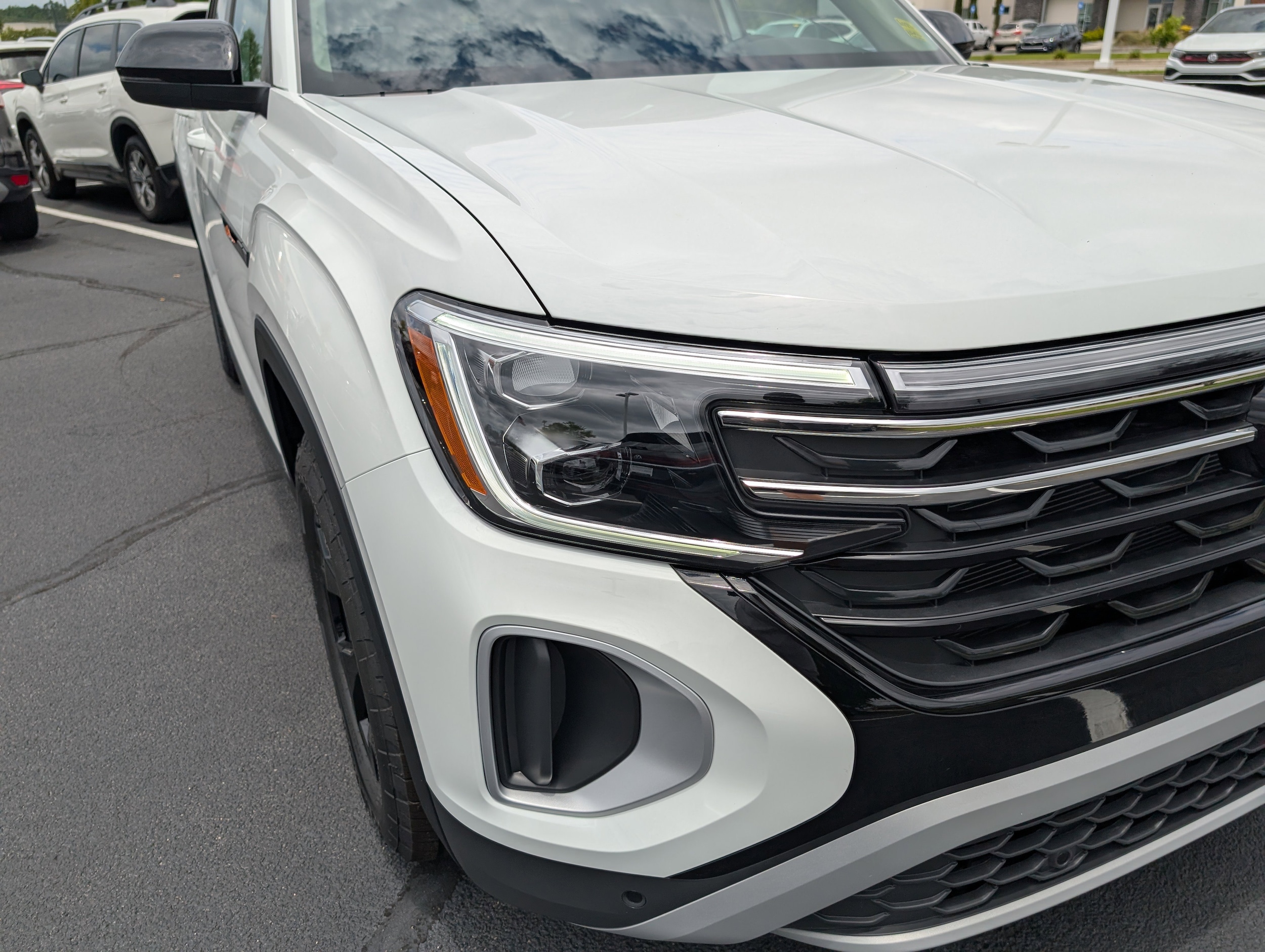 Vehicle image 34 of 39