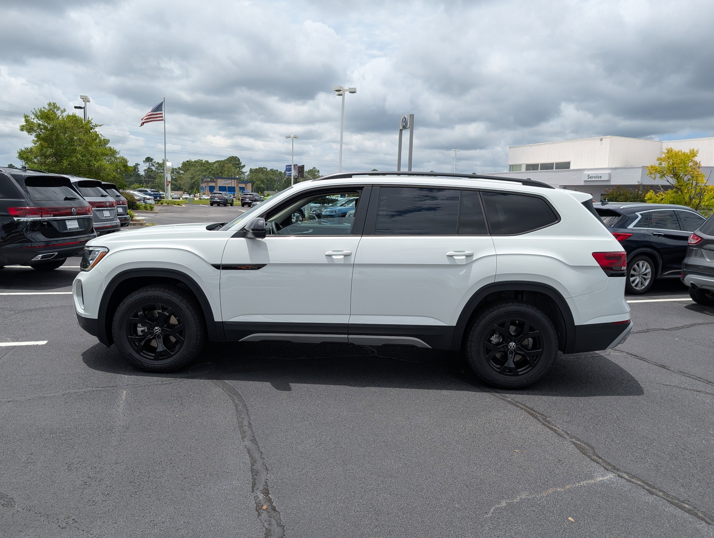 Vehicle image 8 of 39