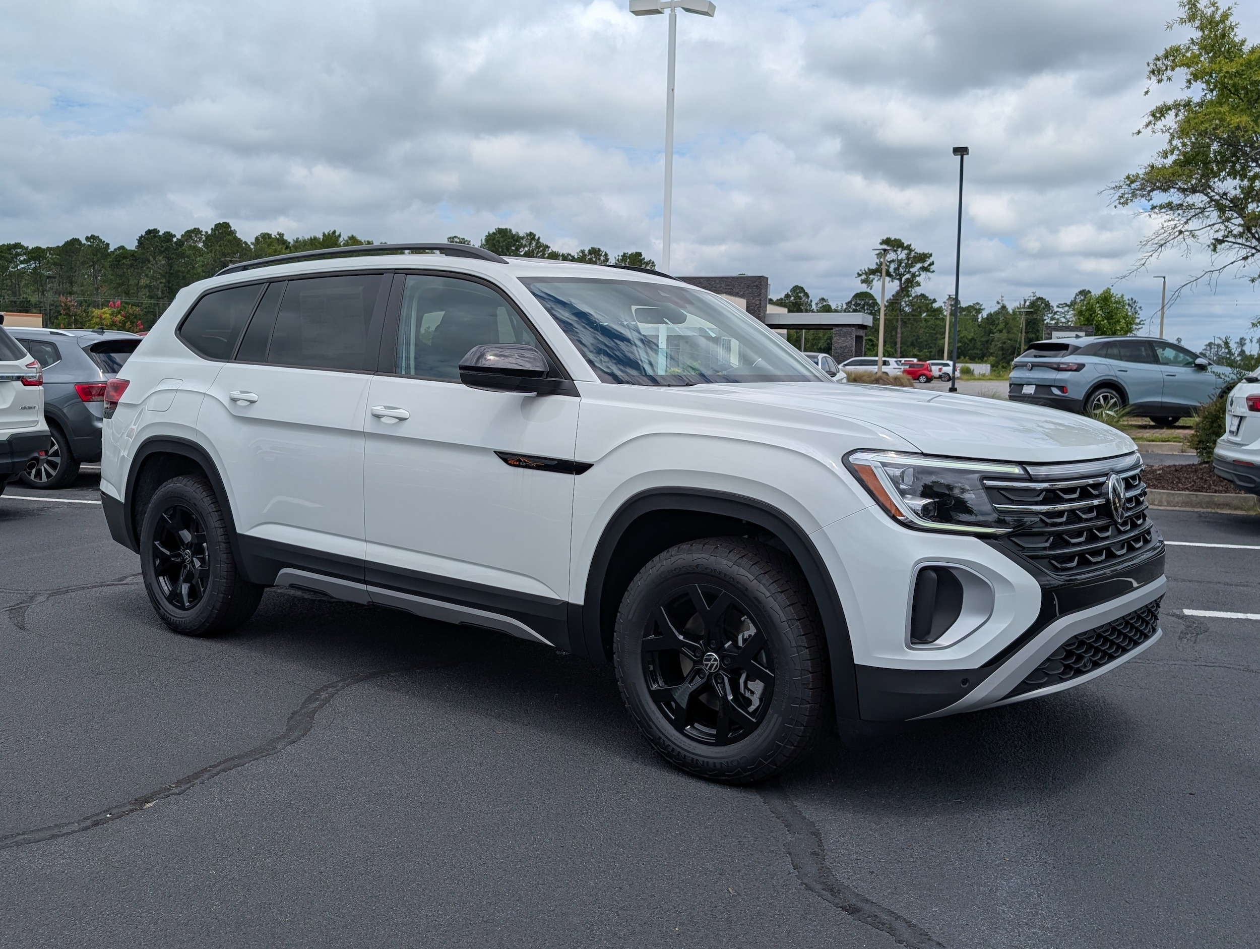 Vehicle image 3 of 39