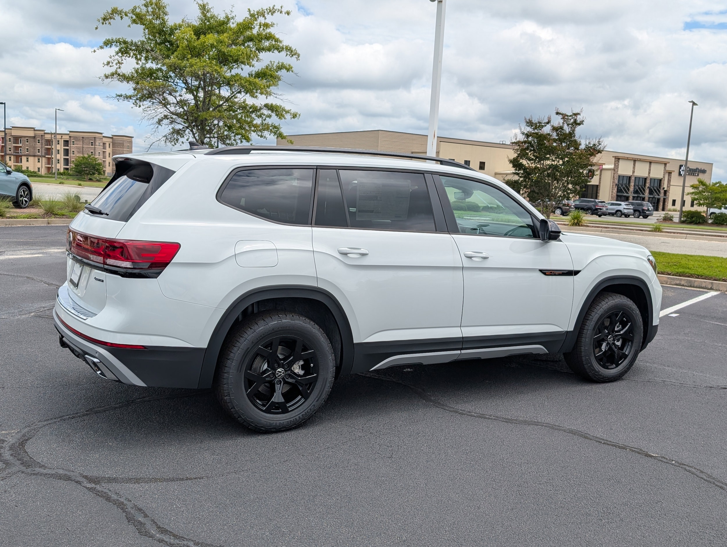 Vehicle image 5 of 39