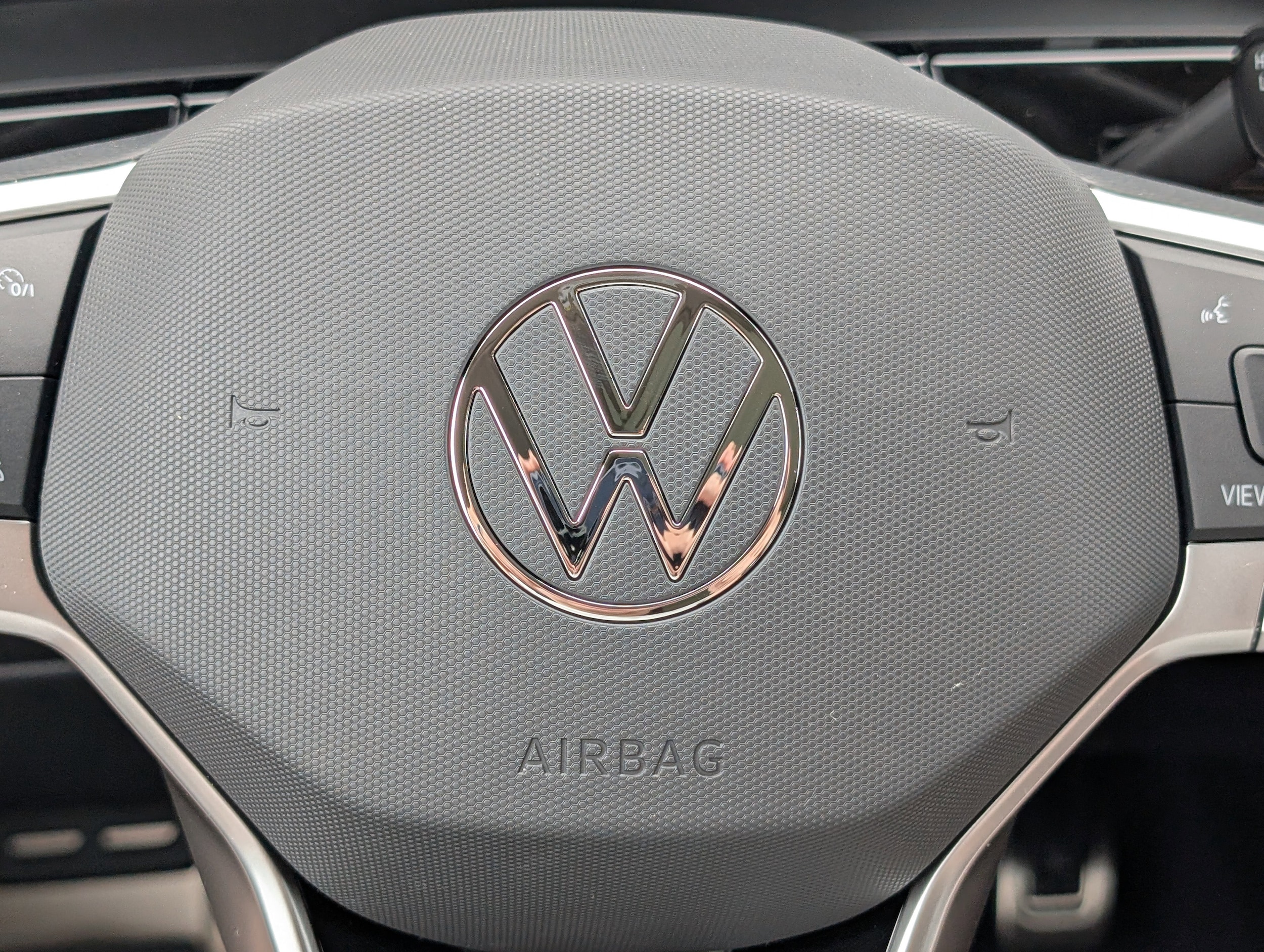 Vehicle image 15 of 39