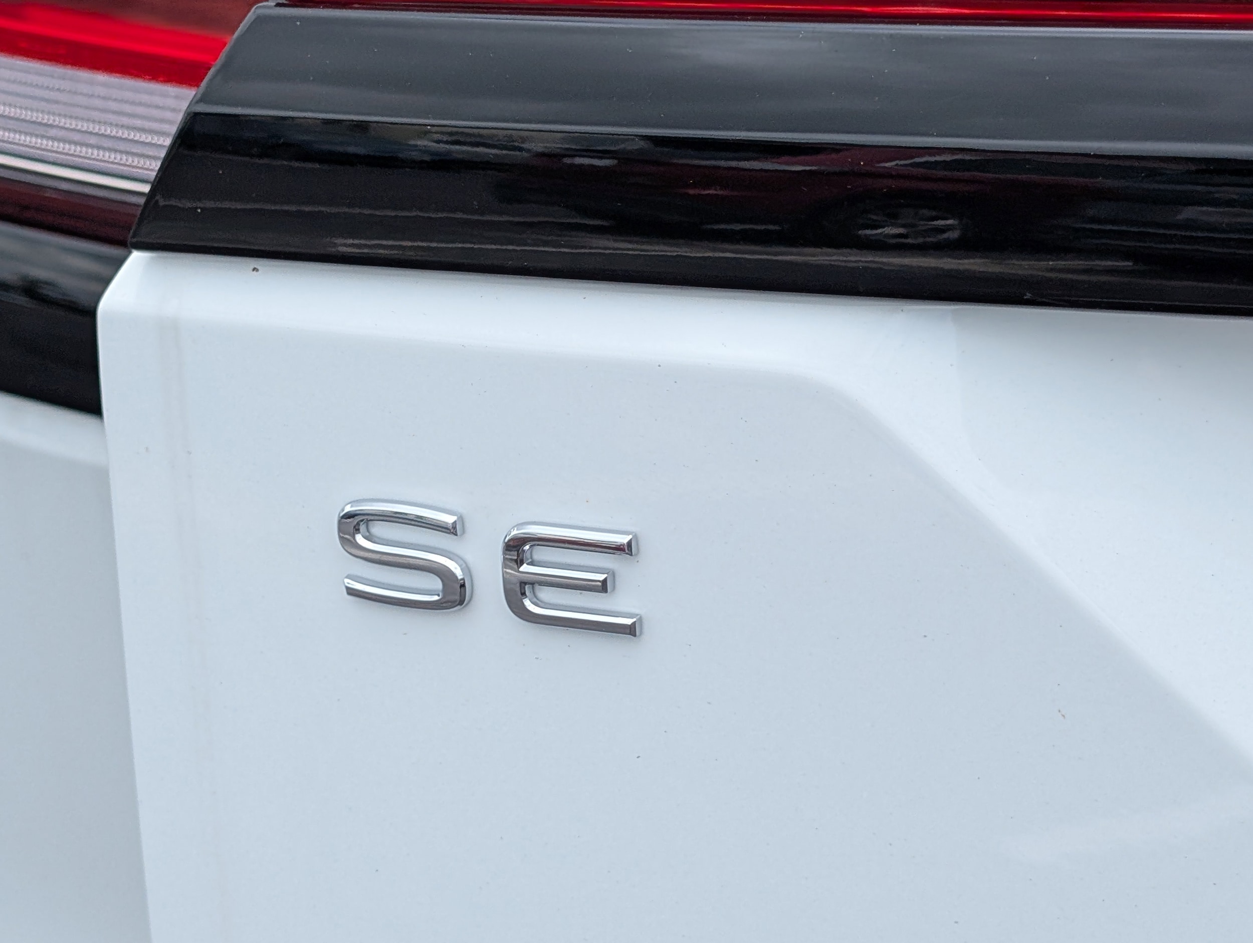 Vehicle image 33 of 39
