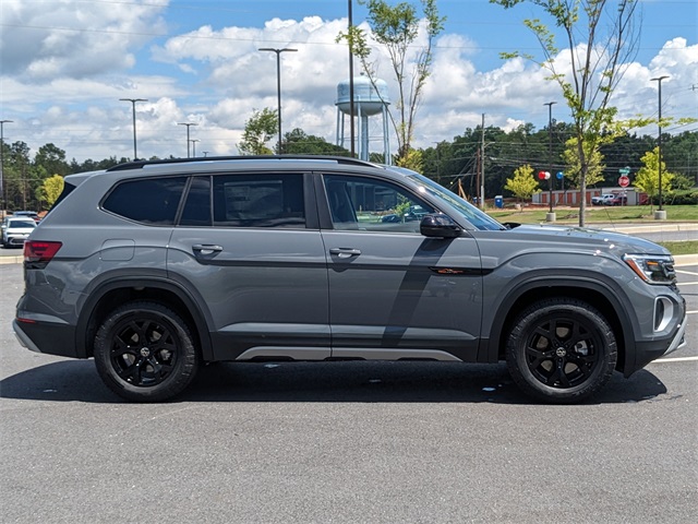 Vehicle image 4 of 27
