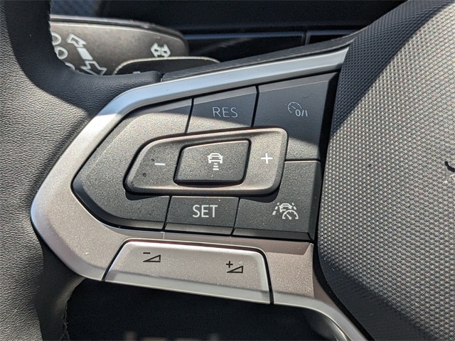 Vehicle image 24 of 27