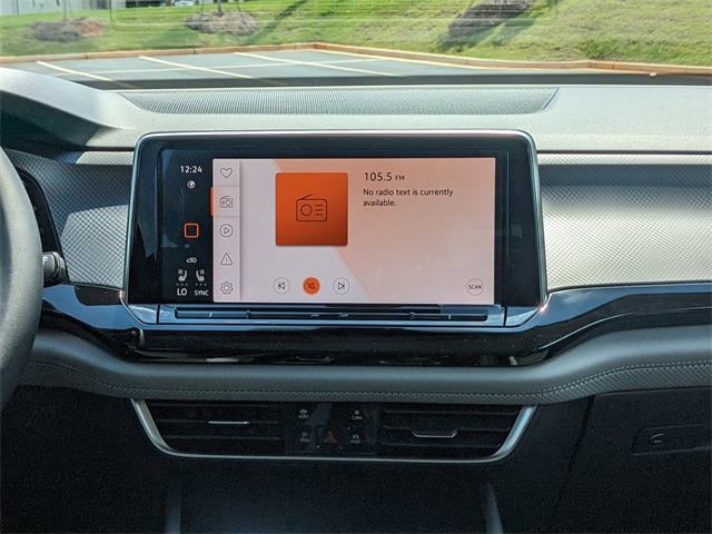 Vehicle image 19 of 27