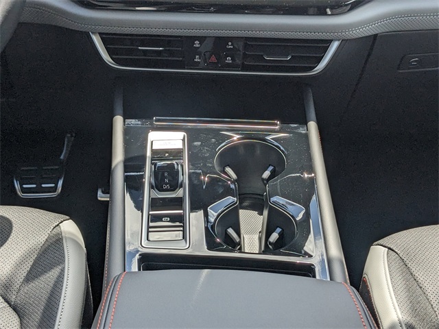 Vehicle image 20 of 27
