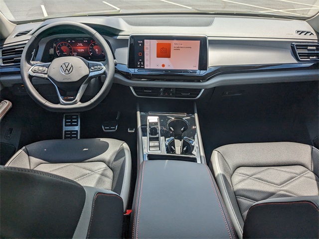 Vehicle image 16 of 27