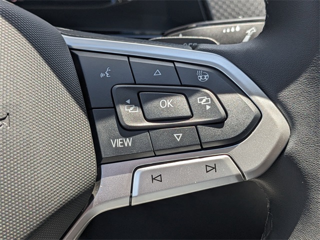 Vehicle image 25 of 27