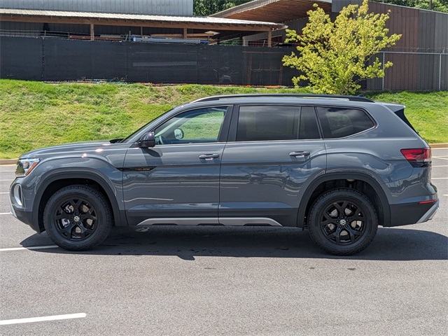 Vehicle image 8 of 27