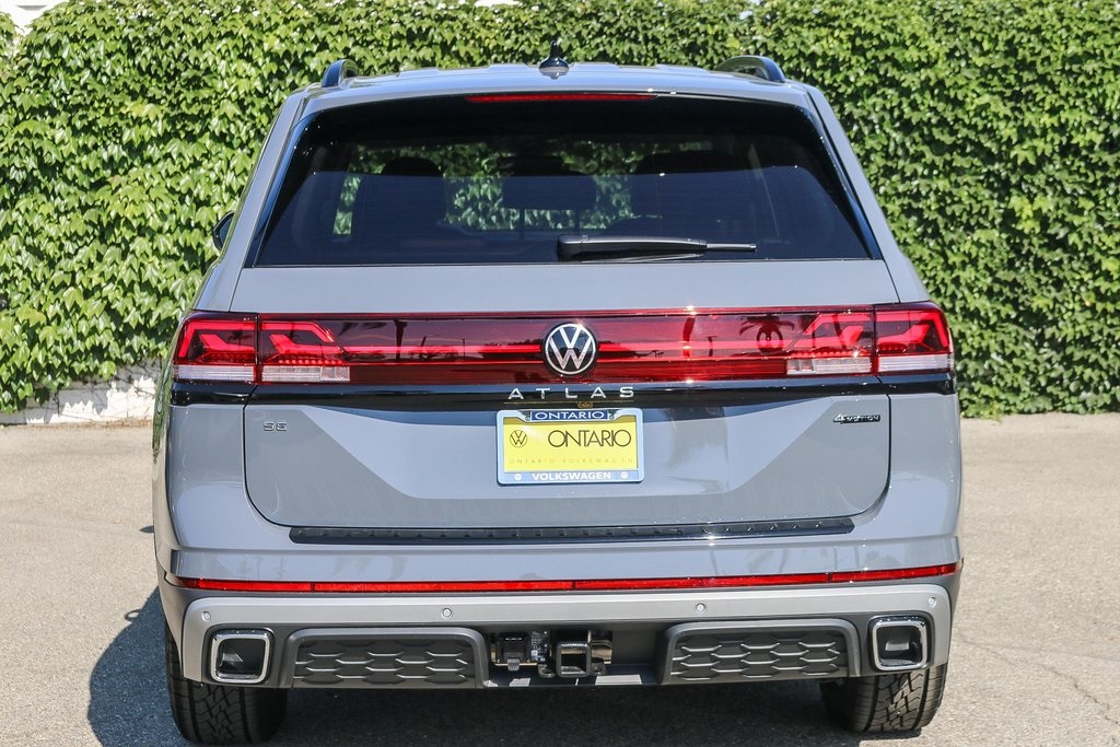 Vehicle image 7 of 33
