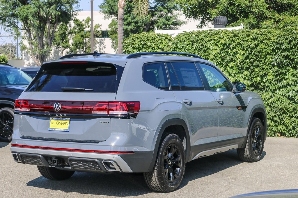 Vehicle image 6 of 33