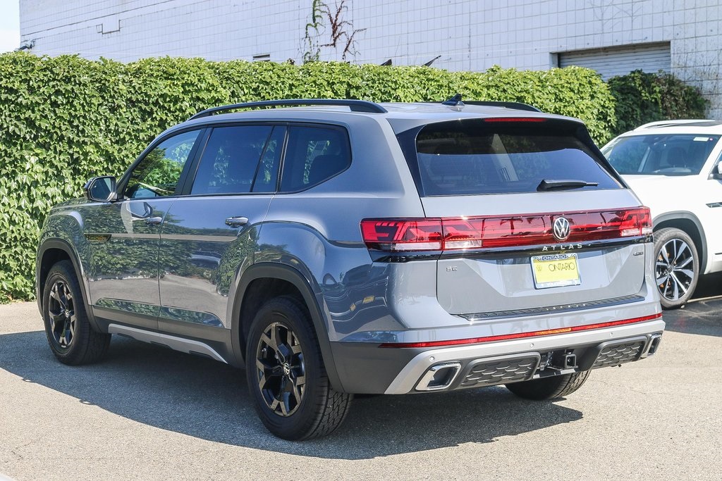 Vehicle image 8 of 33