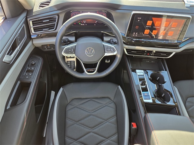 2025 Volkswagen Atlas 2.0T Peak Edition Image 8 of 14