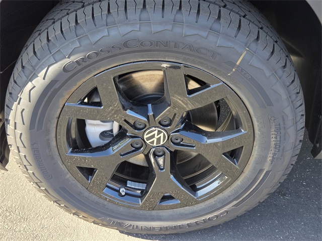 2025 Volkswagen Atlas 2.0T Peak Edition Image 5 of 14