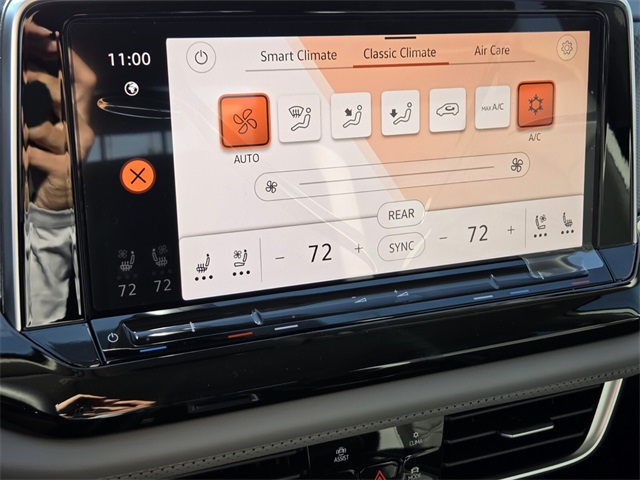 2025 Volkswagen Atlas 2.0T Peak Edition Image 10 of 14