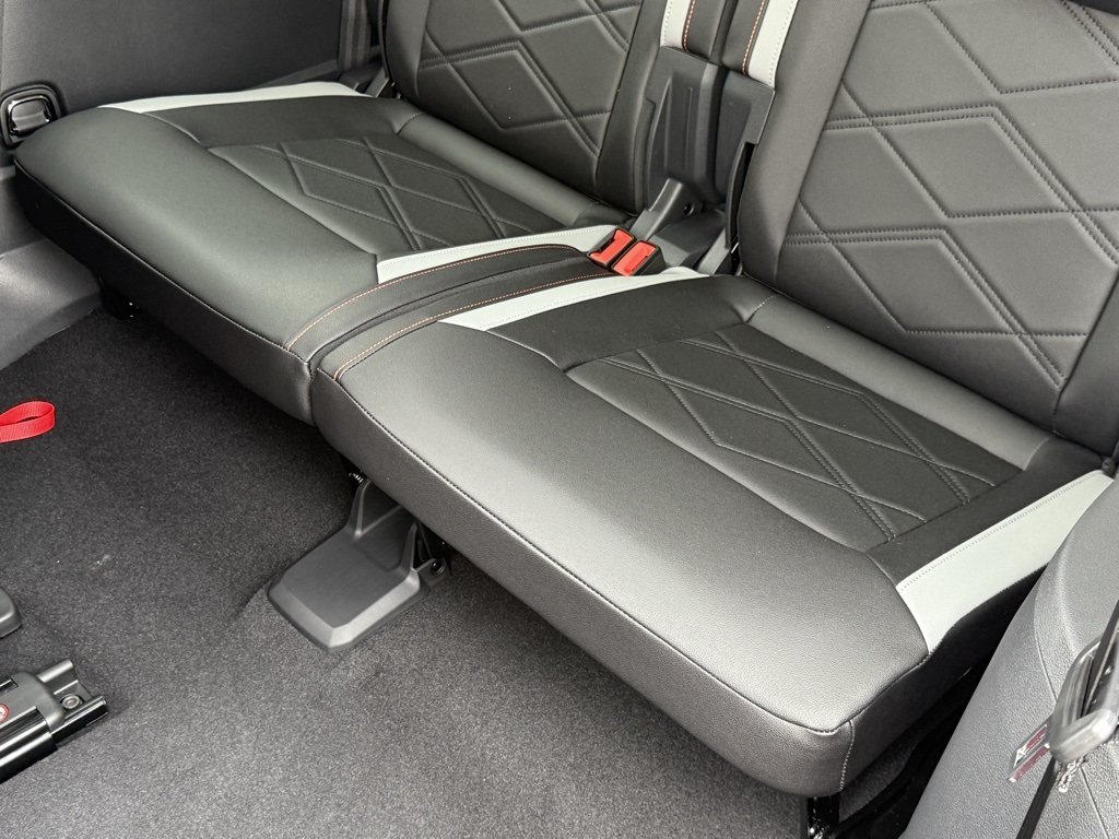 2025 Volkswagen Atlas 2.0T Peak Edition Image 35 of 35