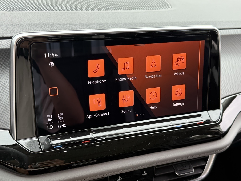 2025 Volkswagen Atlas 2.0T Peak Edition Image 21 of 35