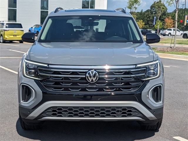 Vehicle image 2 of 30