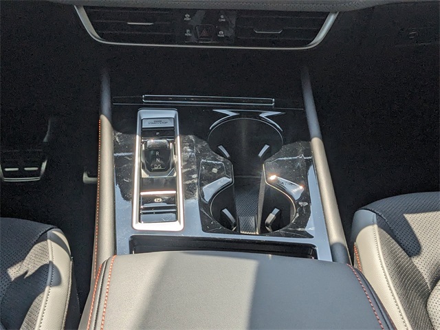 Vehicle image 20 of 30