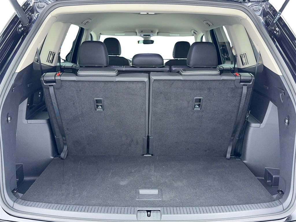 2025 Volkswagen Atlas 2.0T SE Image 14 of 63