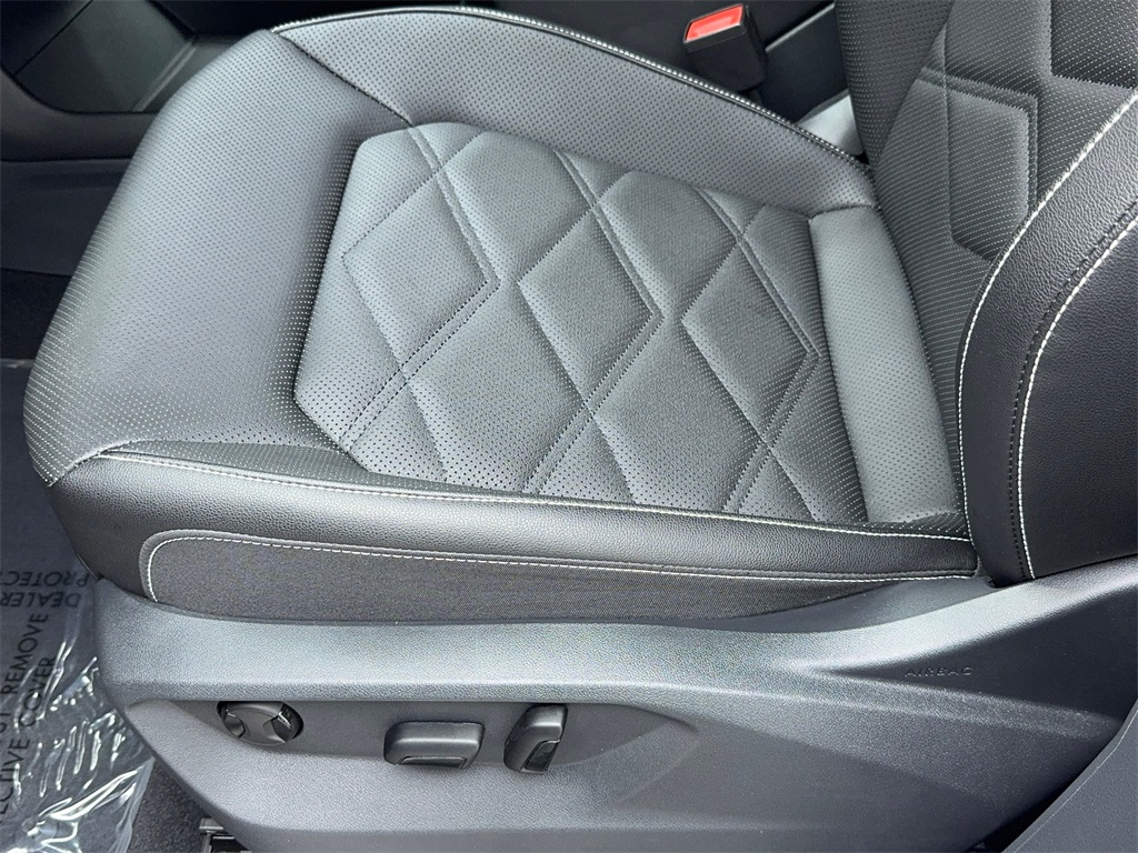 2025 Volkswagen Atlas 2.0T SE Image 57 of 63