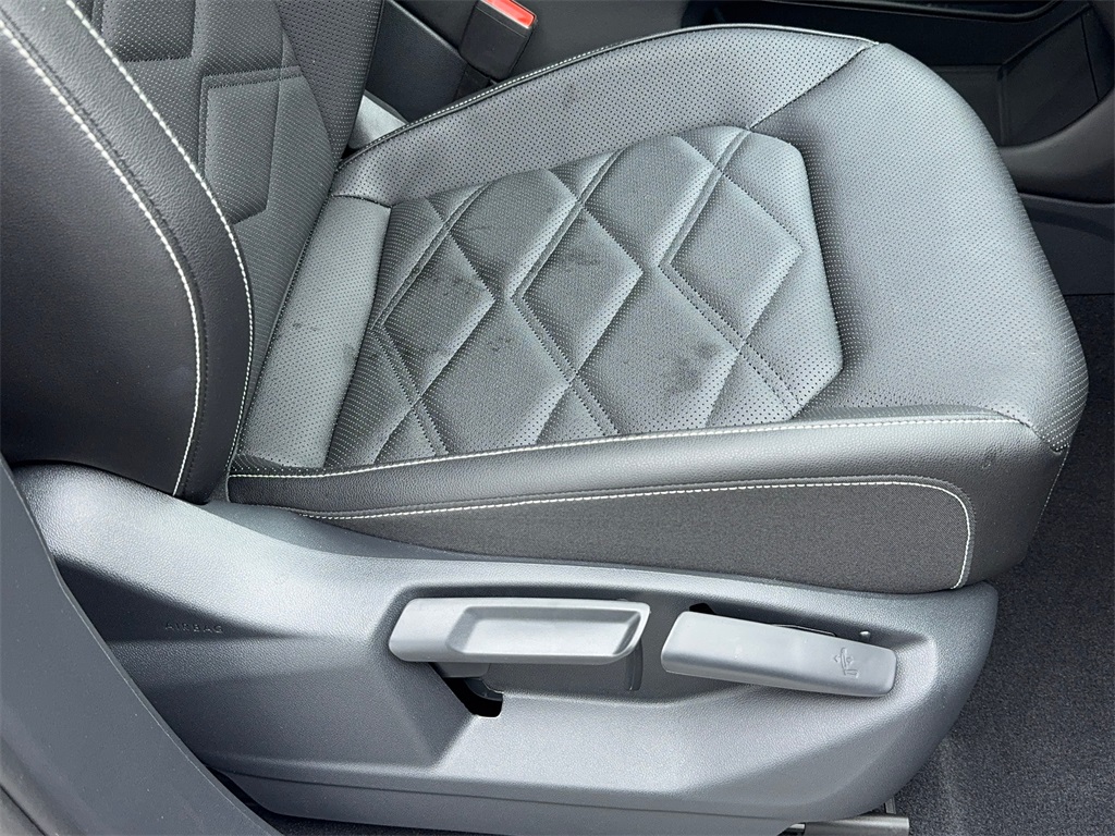 2025 Volkswagen Atlas 2.0T SE Image 29 of 63