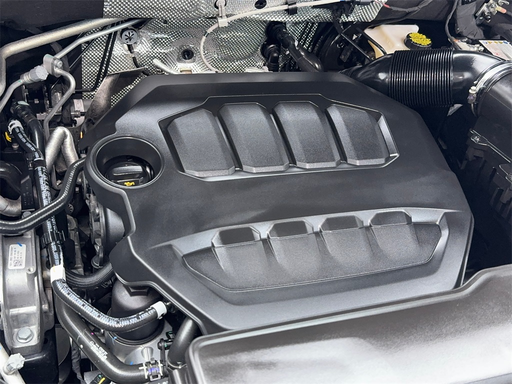 2025 Volkswagen Atlas 2.0T SE Image 9 of 63