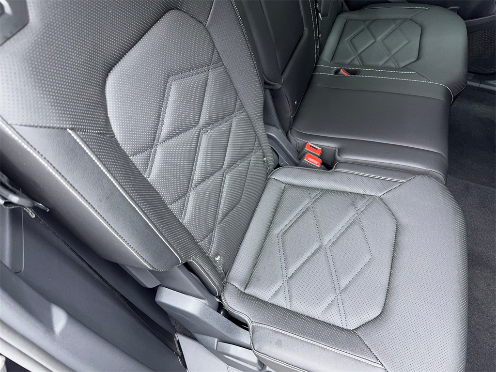 2025 Volkswagen Atlas 2.0T SE Image 22 of 63