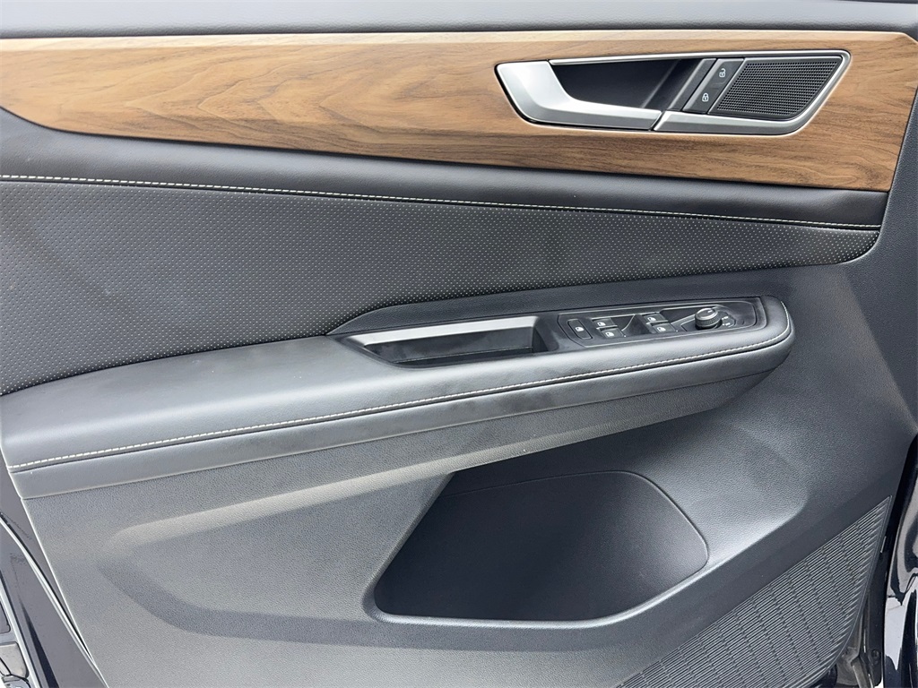 2025 Volkswagen Atlas 2.0T SE Image 43 of 63