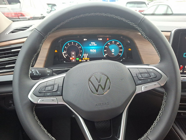 Vehicle image 11 of 20