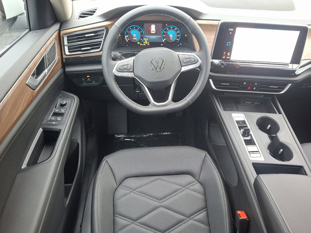 Vehicle image 10 of 20