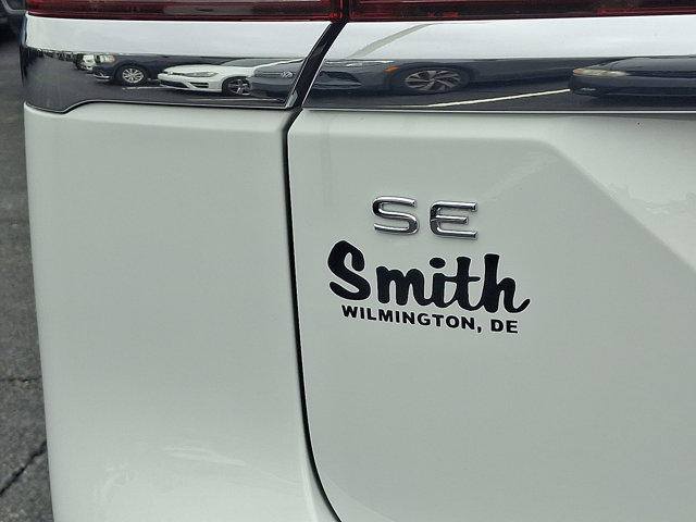 Vehicle image 18 of 20