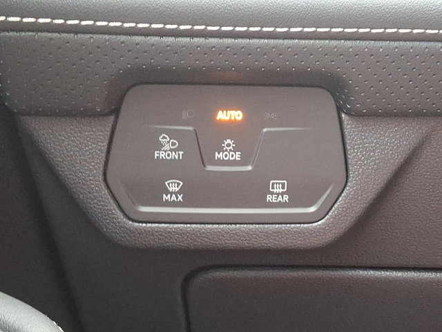 Vehicle image 19 of 20