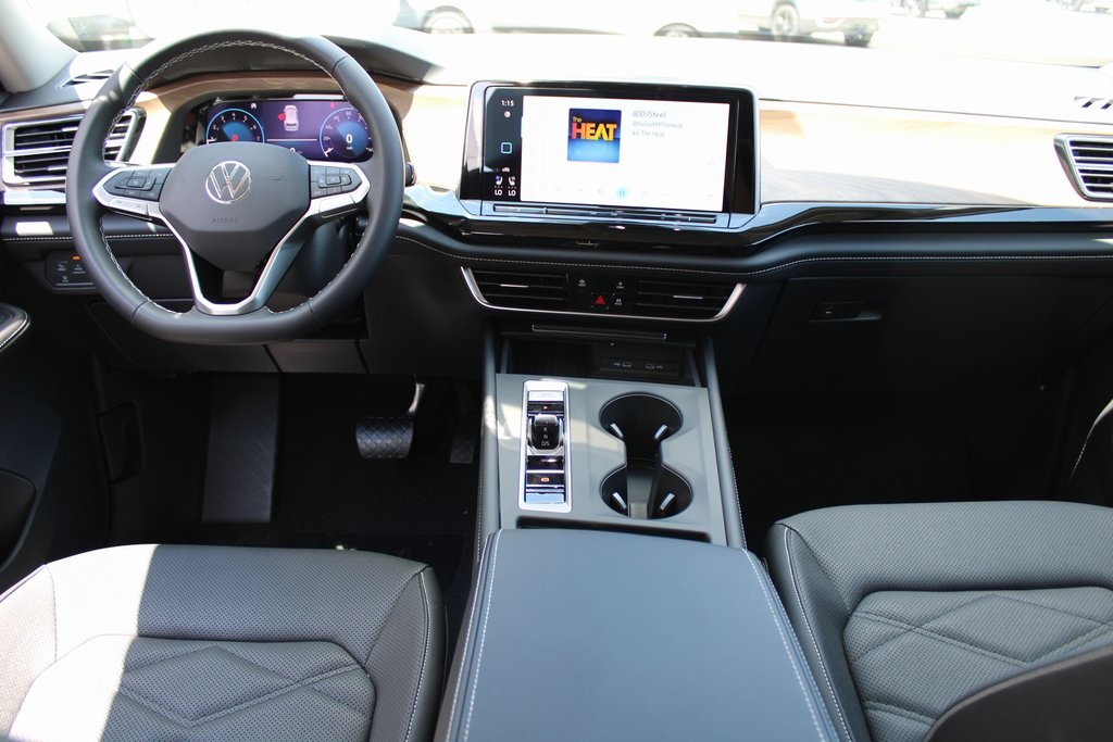 2025 Volkswagen Atlas 2.0T SE Image 12 of 20