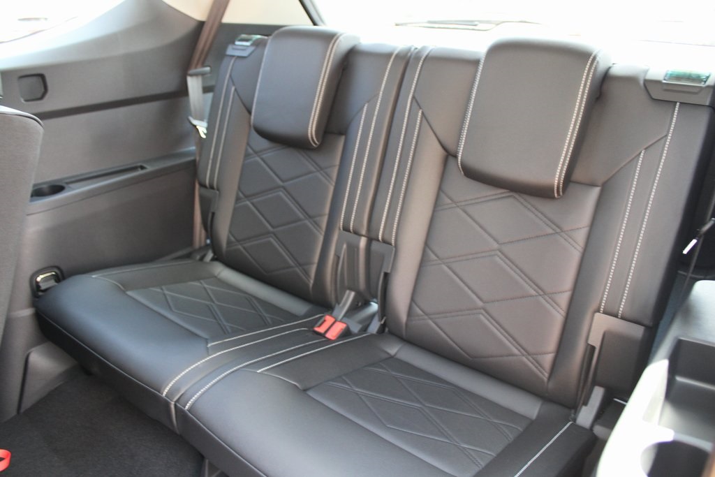 2025 Volkswagen Atlas 2.0T SE Image 9 of 20