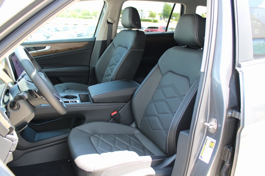 2025 Volkswagen Atlas 2.0T SE Image 11 of 20