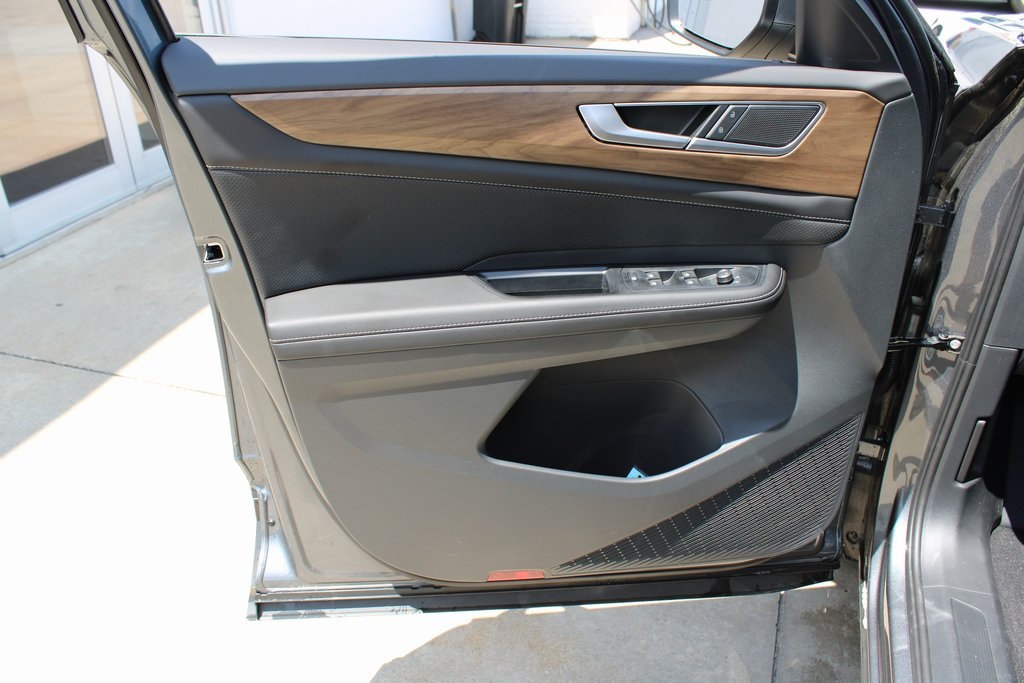 2025 Volkswagen Atlas 2.0T SE Image 18 of 20