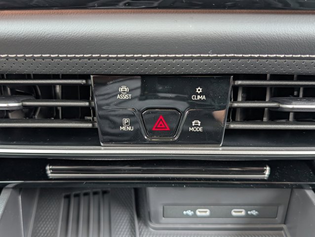 2025 Volkswagen Atlas 2.0T SEL Image 25 of 30