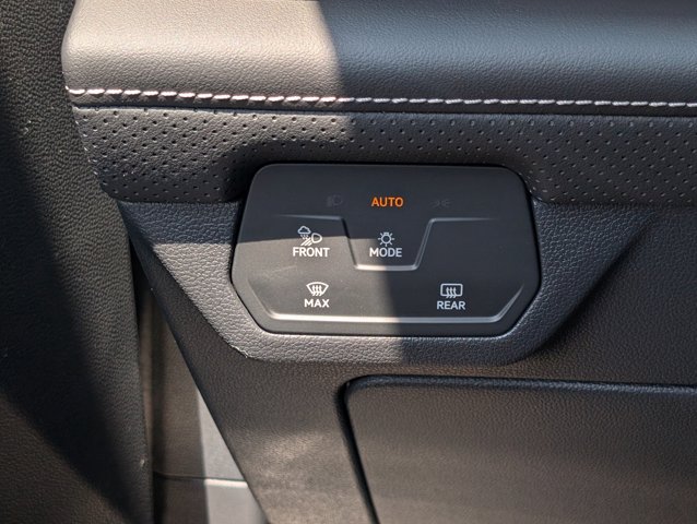 2025 Volkswagen Atlas 2.0T SEL Image 19 of 30