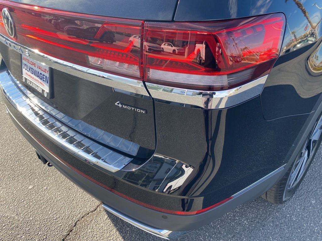 Vehicle image 12 of 36