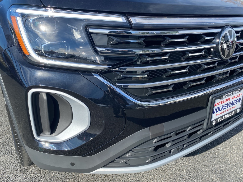 Vehicle image 9 of 36