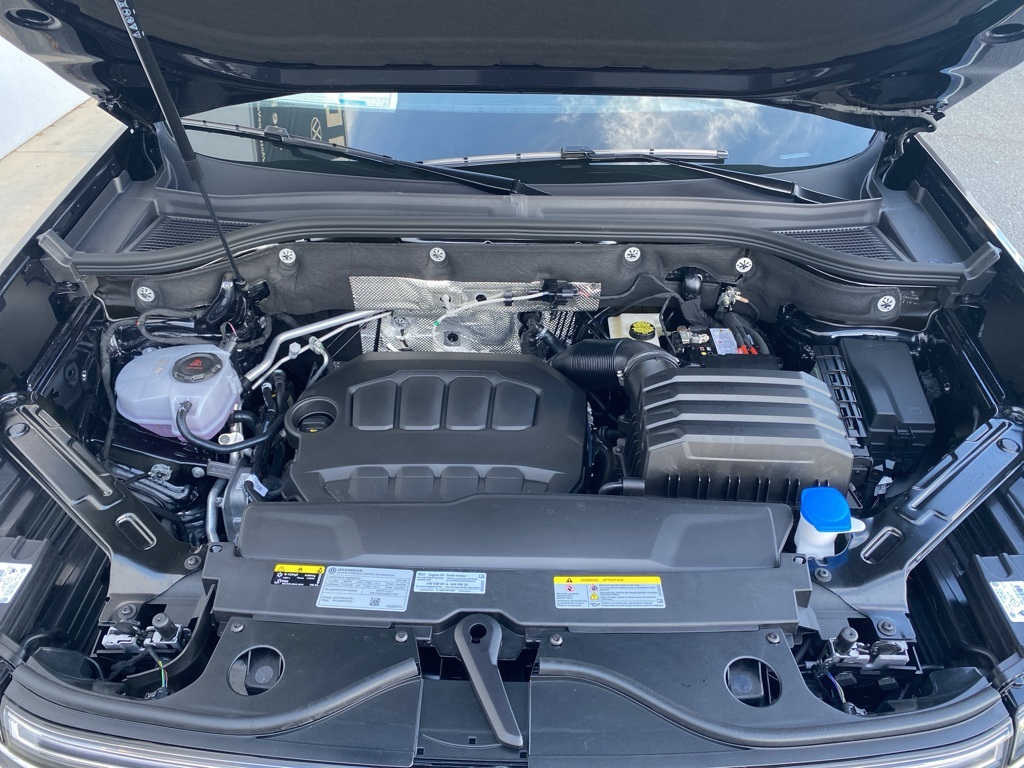 Vehicle image 34 of 36