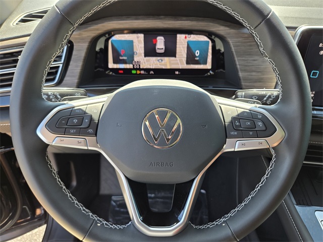 2025 Volkswagen Atlas 2.0T SEL Image 10 of 14