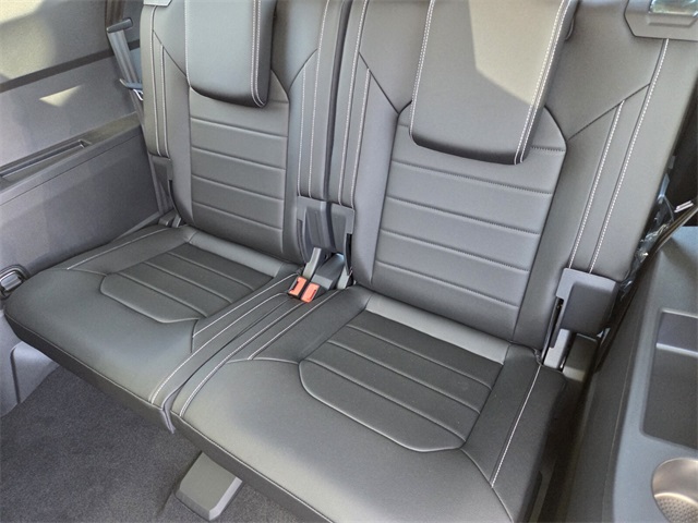 2025 Volkswagen Atlas 2.0T SEL Image 7 of 14