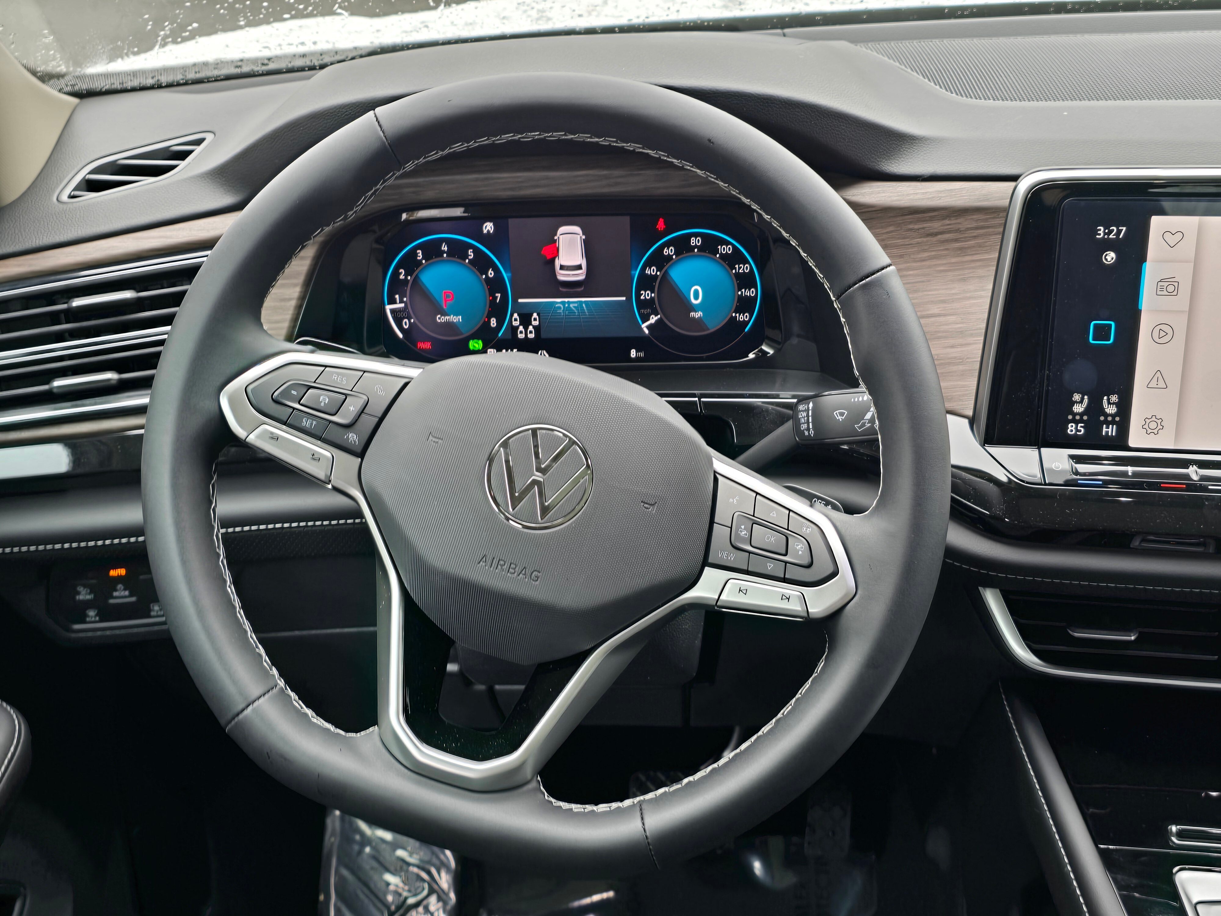 Vehicle image 21 of 30