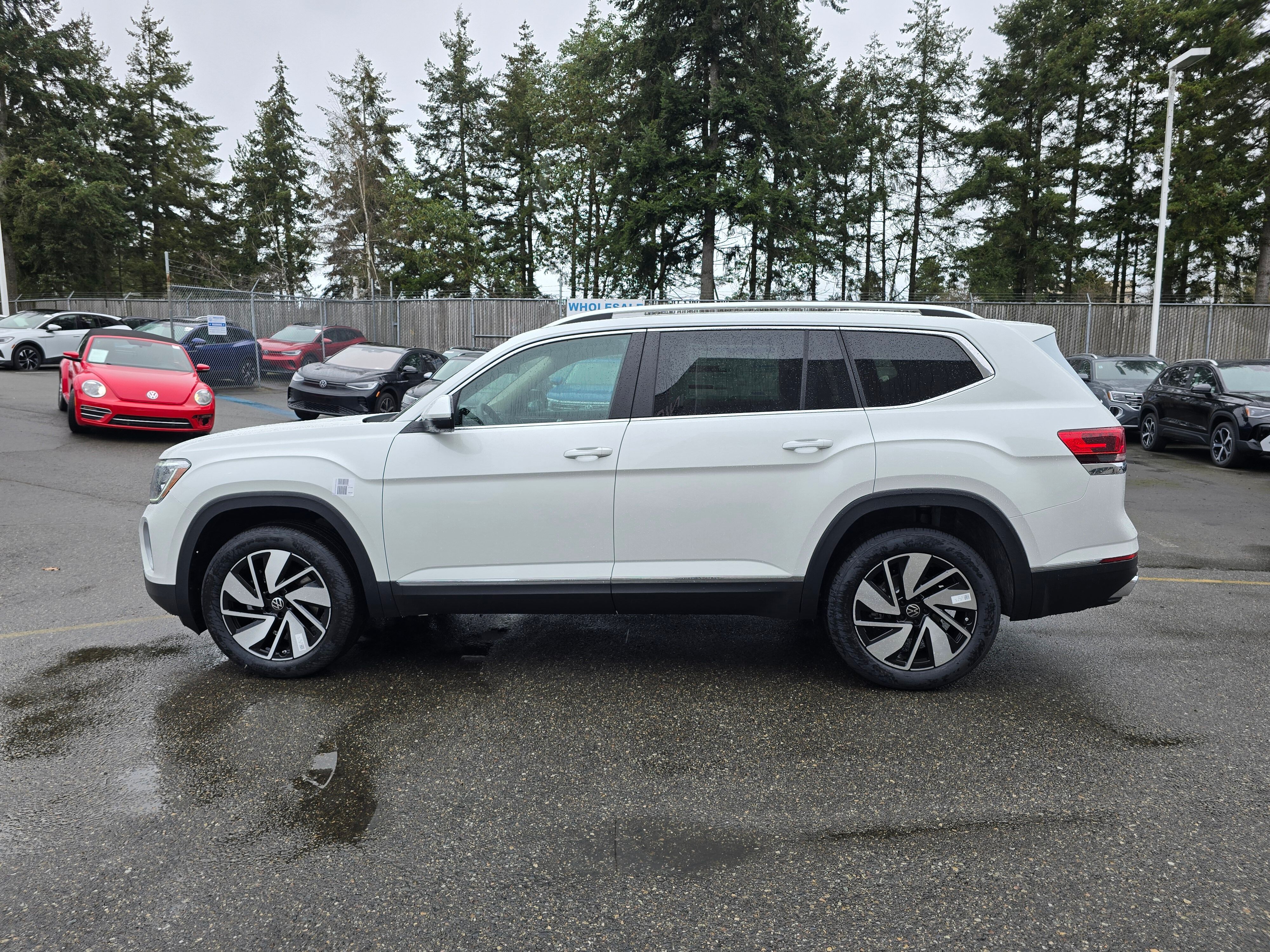 Vehicle image 8 of 30